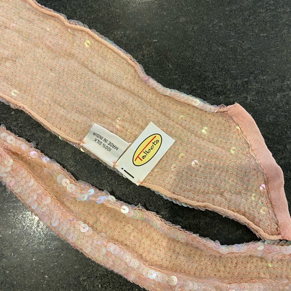 Lovely Blush Pink Sequined Talbots scarf - Picture 1 of 4